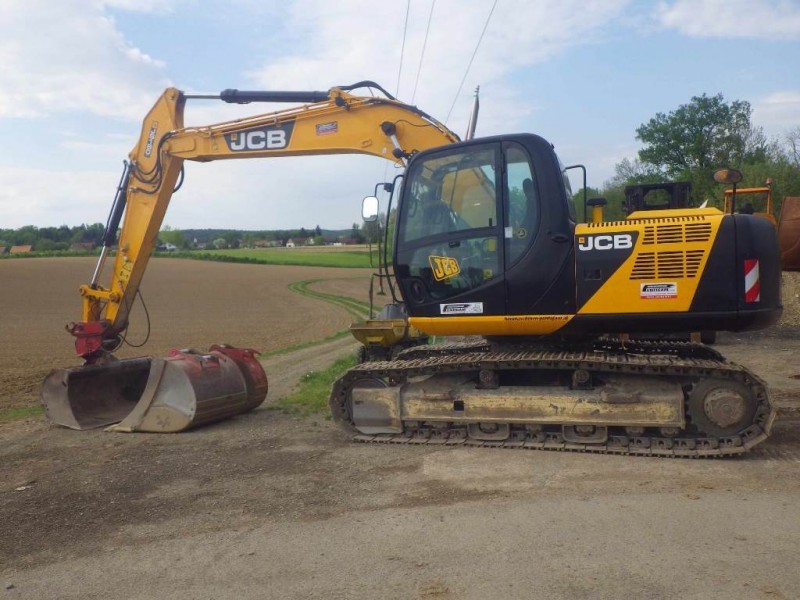 Экскаватор JCB JS 180